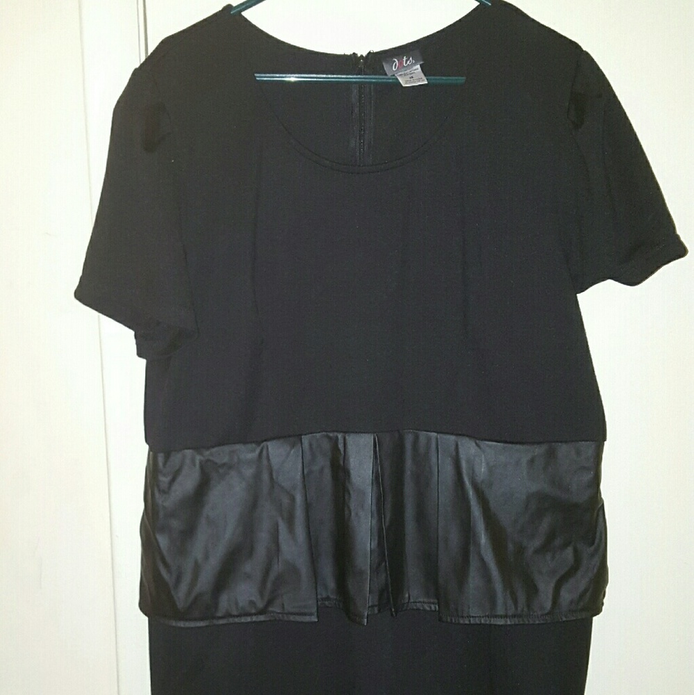 (L)eather peplum dress